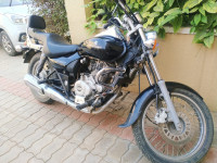 Black Bajaj Avenger 220 DTS-i