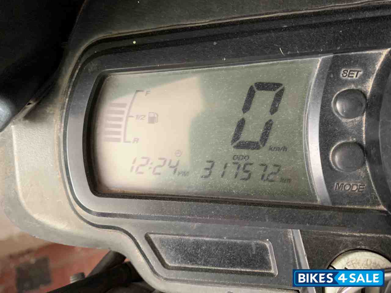 Black TVS Apache RTR 160