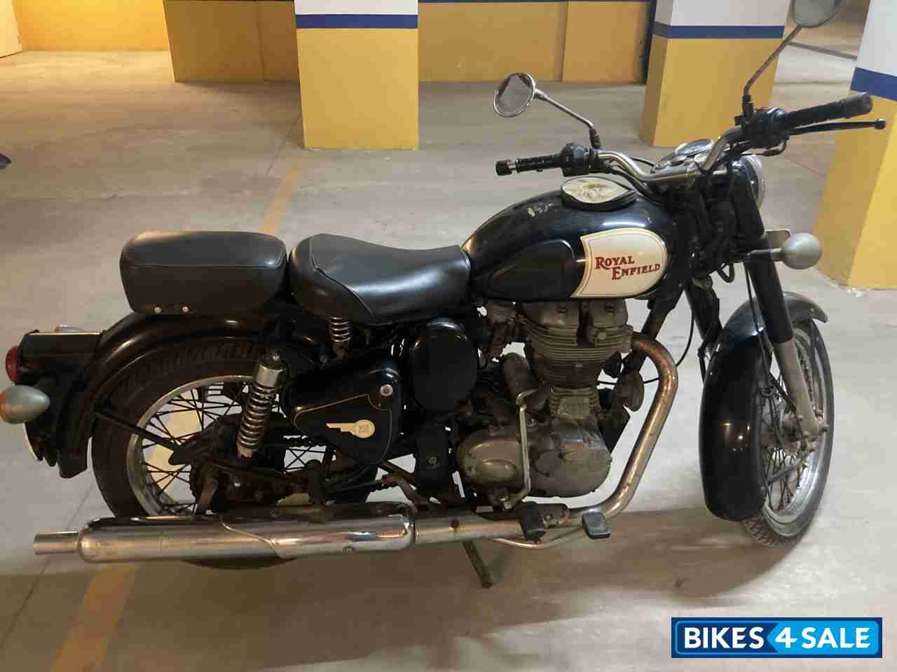 Black Royal Enfield Classic 350