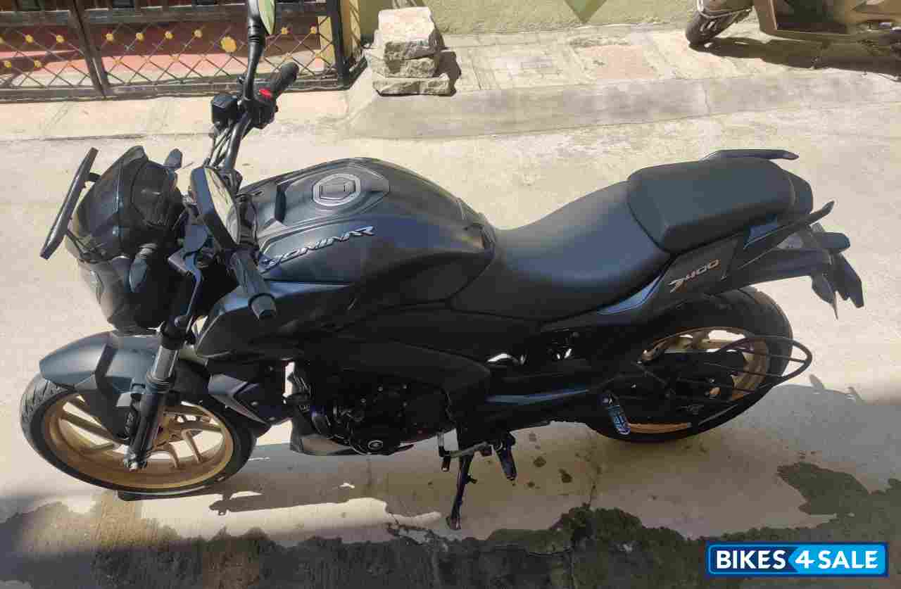 Black Bajaj Dominar 400 Disc