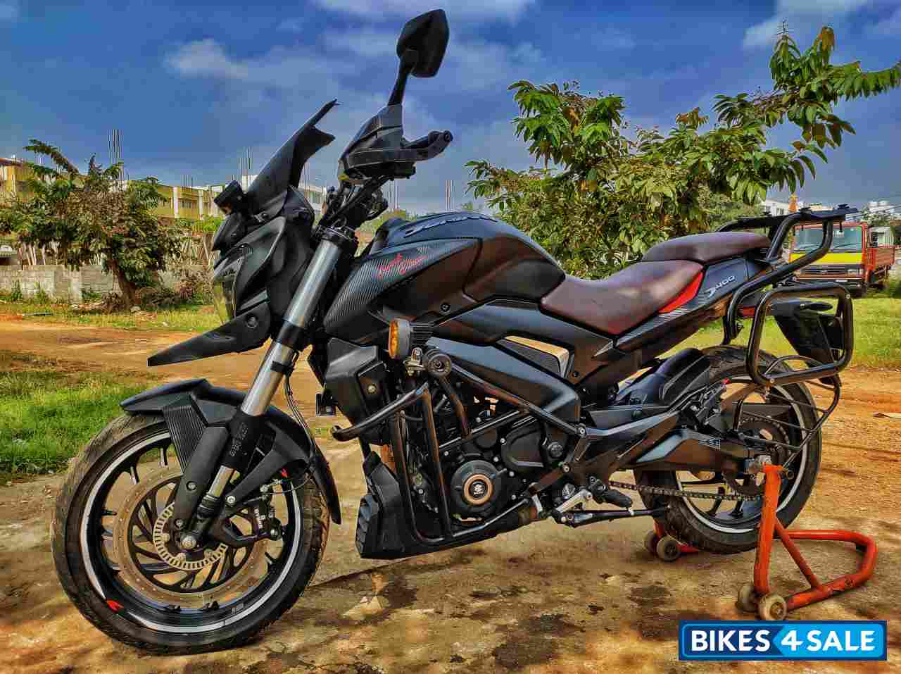 Black Bajaj Dominar 400 ABS BS6