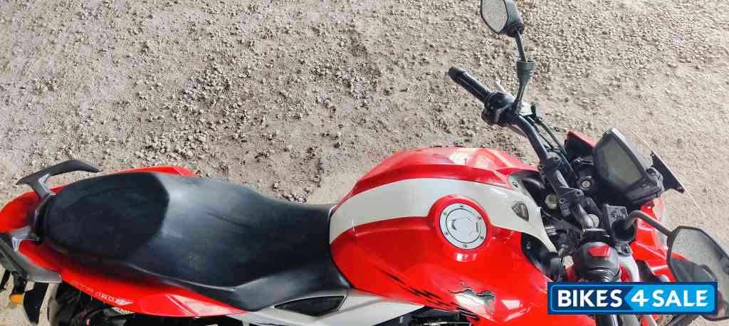 Red And White TVS Apache RTR 160 4V BS6