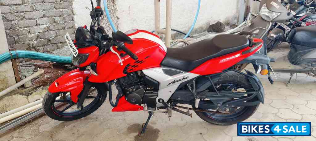 Red And White TVS Apache RTR 160 4V BS6