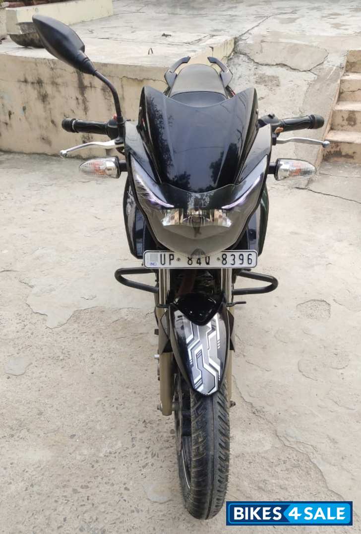 Black TVS Apache RTR 180