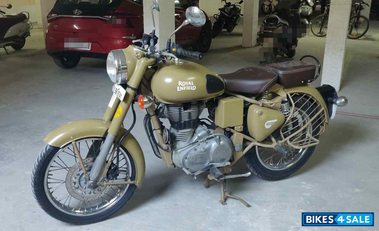 Royal Enfield Classic Desert Storm Royal Enfield Classic Desert Storm