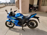 Blue Suzuki Gixxer SF