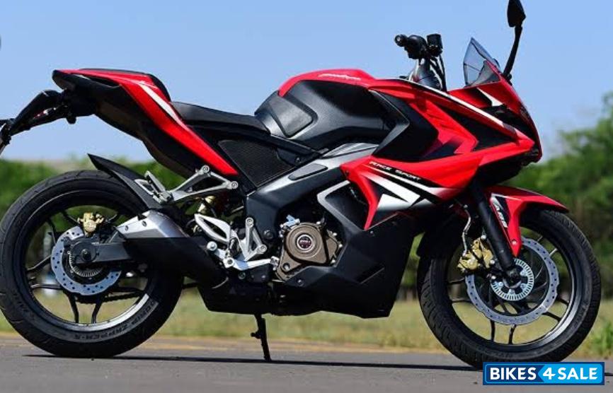 Bajaj Pulsar RS 200