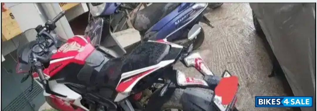 Bajaj Pulsar RS 200 Bajaj Pulsar RS 200