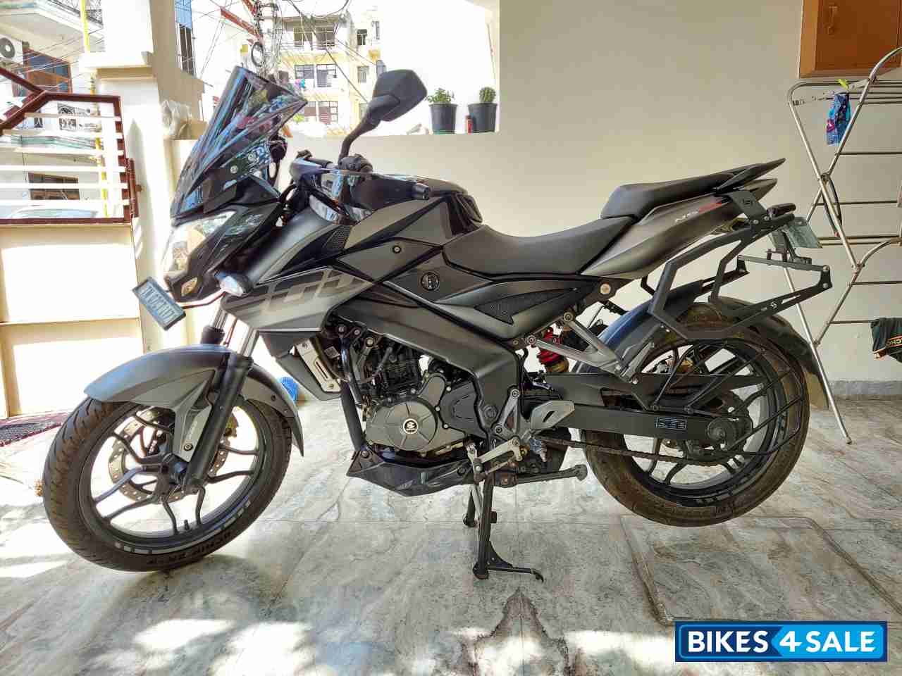 Black Bajaj Pulsar 200 NS ABS