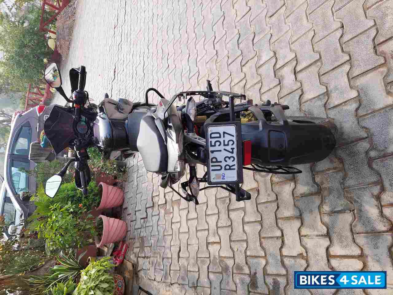 Black Bajaj Pulsar 200 NS ABS