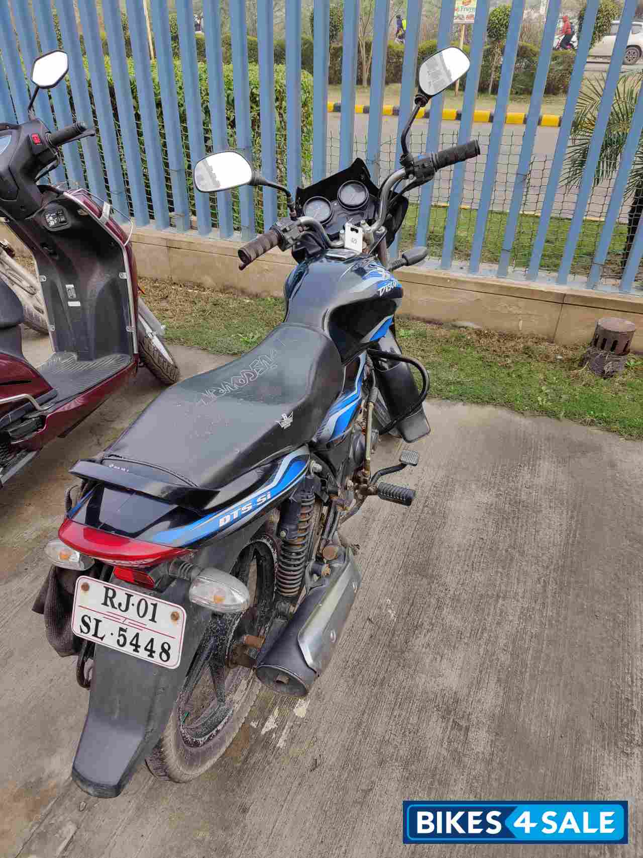 Bajaj Discover 100 DTS-Si