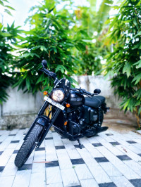 Full Black Jawa forty two BS6