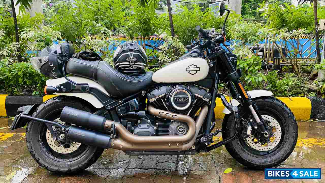 White Harley Davidson Fat Bob