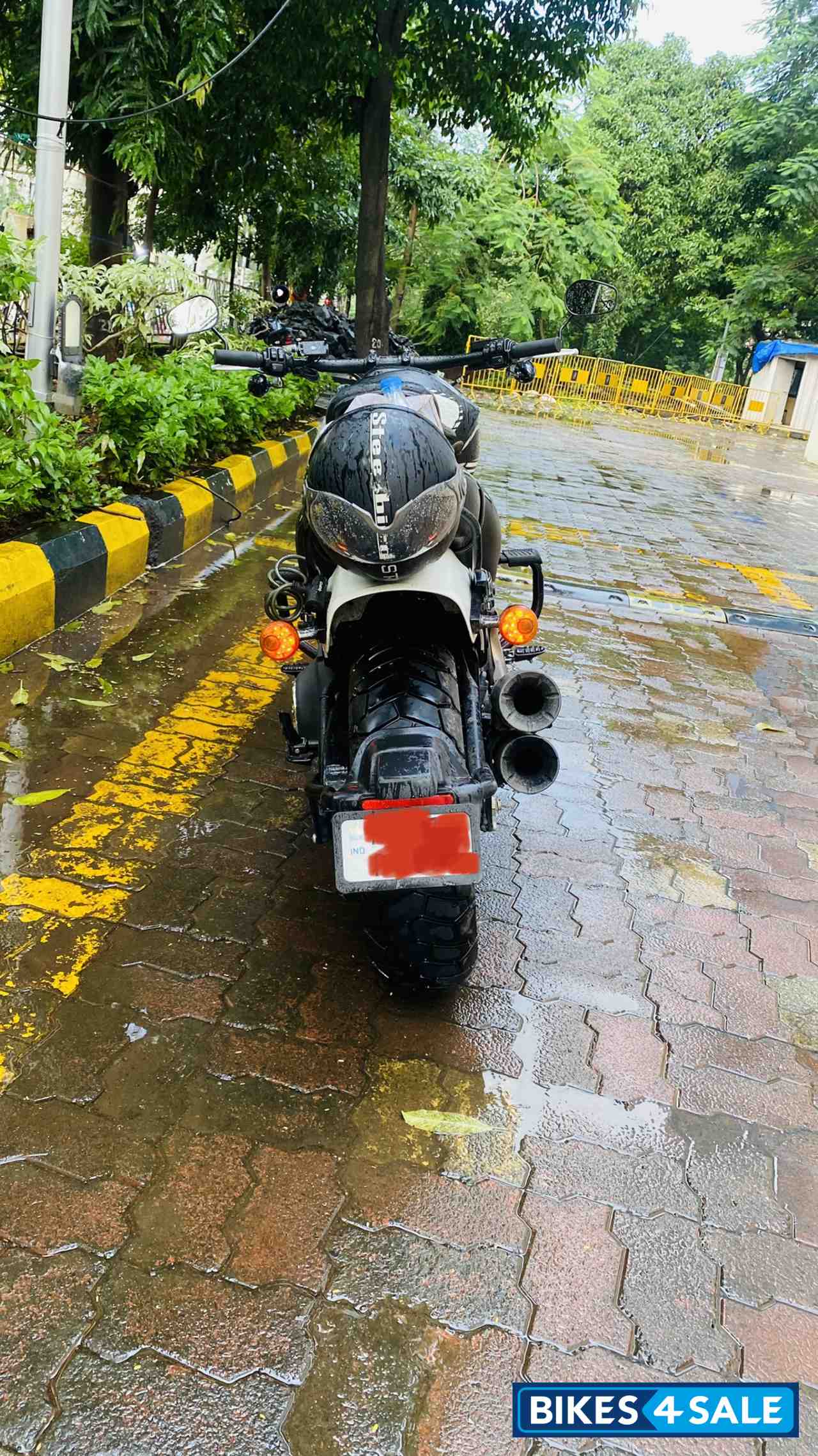 White Harley Davidson Fat Bob