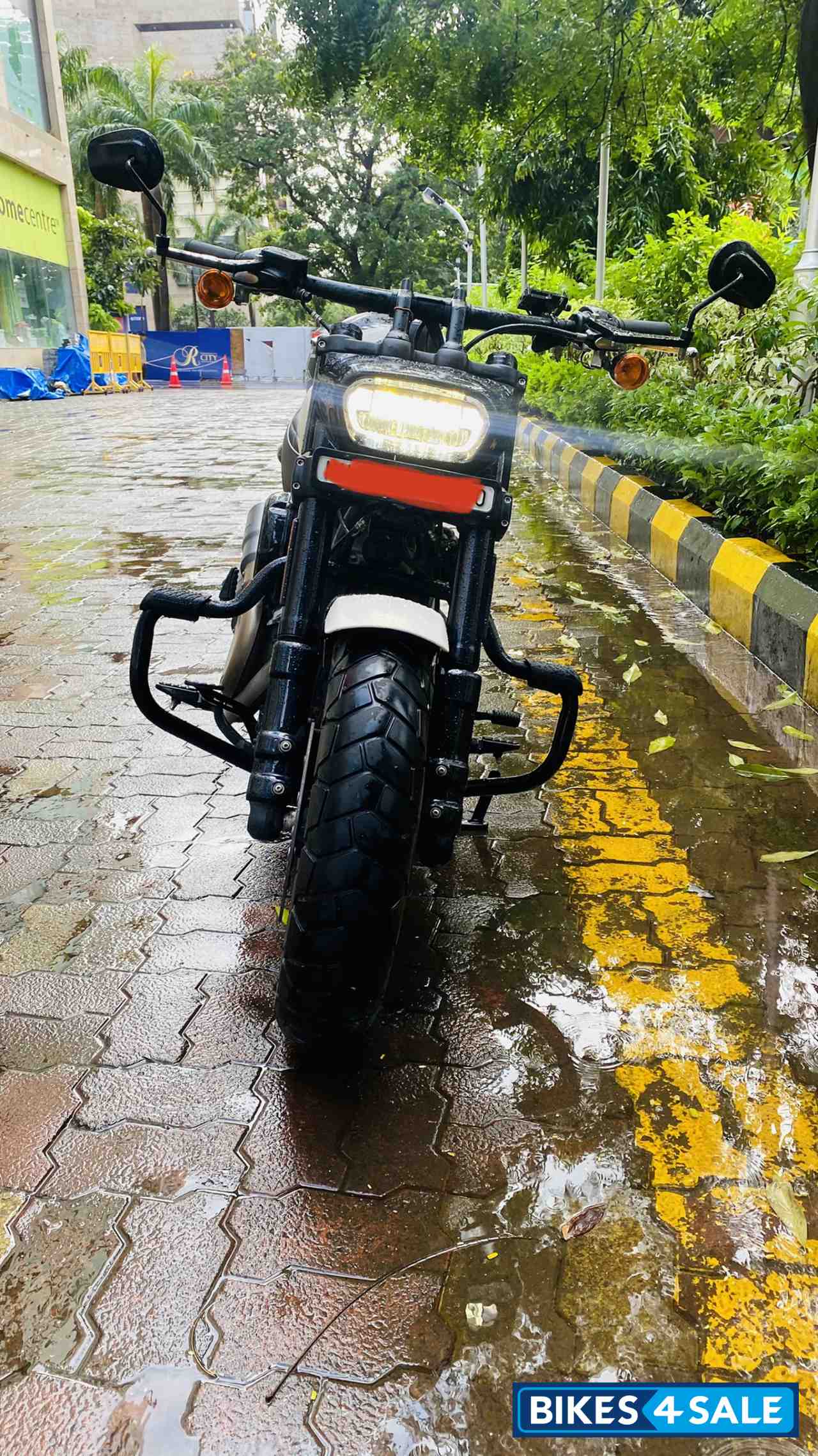 White Harley Davidson Fat Bob