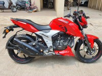 Red TVS Apache RTR 160 4V