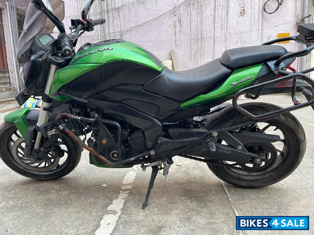 Green Bajaj Dominar 400 Disc