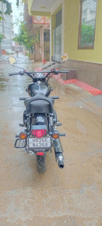 Jet Black Royal Enfield Bullet 350 ES BS6