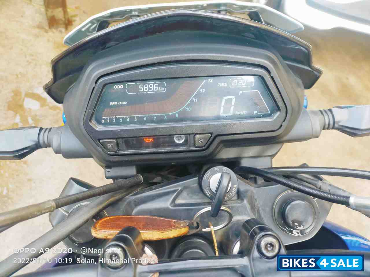 Blue Bajaj Dominar 400 Disc