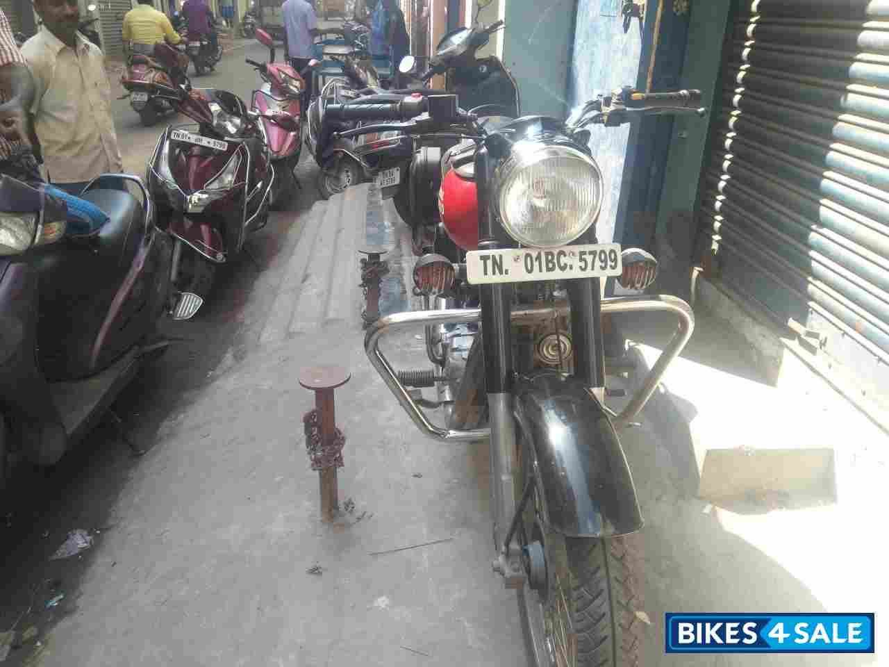 Royal Enfield Classic 350 Redditch Red