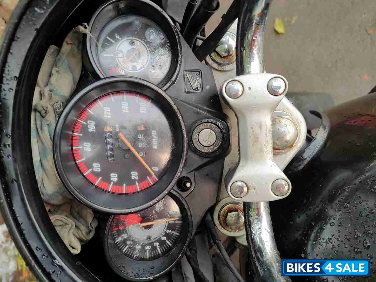 Black Honda CB Unicorn