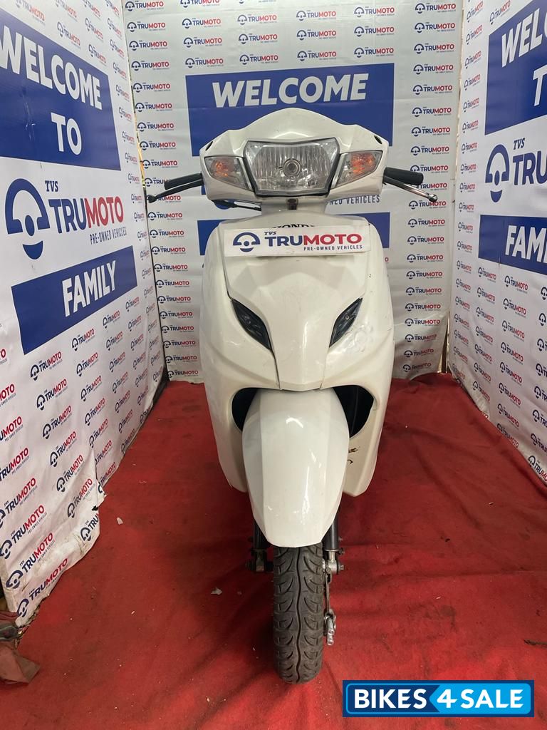 White Honda Activa 3G