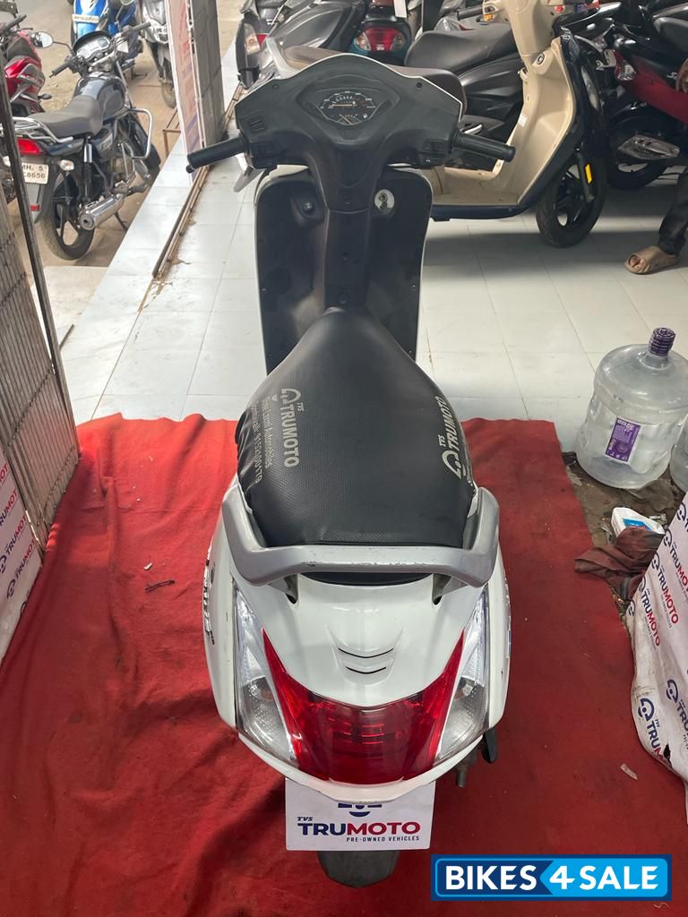 White Honda Activa 3G
