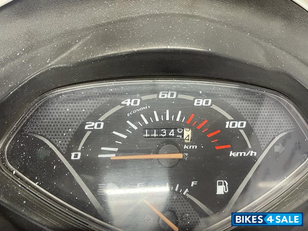 White Honda Activa 3G