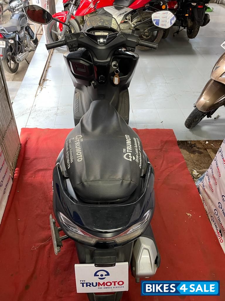 Black Suzuki Burgman Street