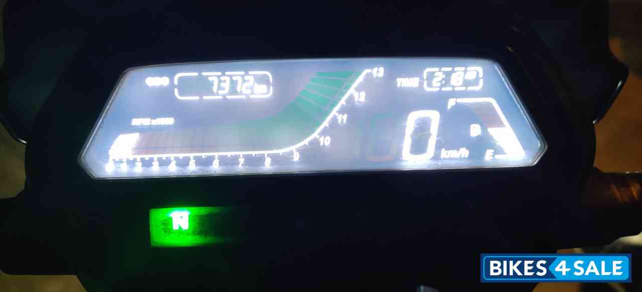 Rock Matte Black Bajaj Dominar 400