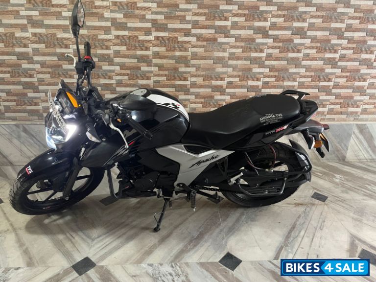 TVS Apache RTR 160 4V TVS Apache RTR 160 4V