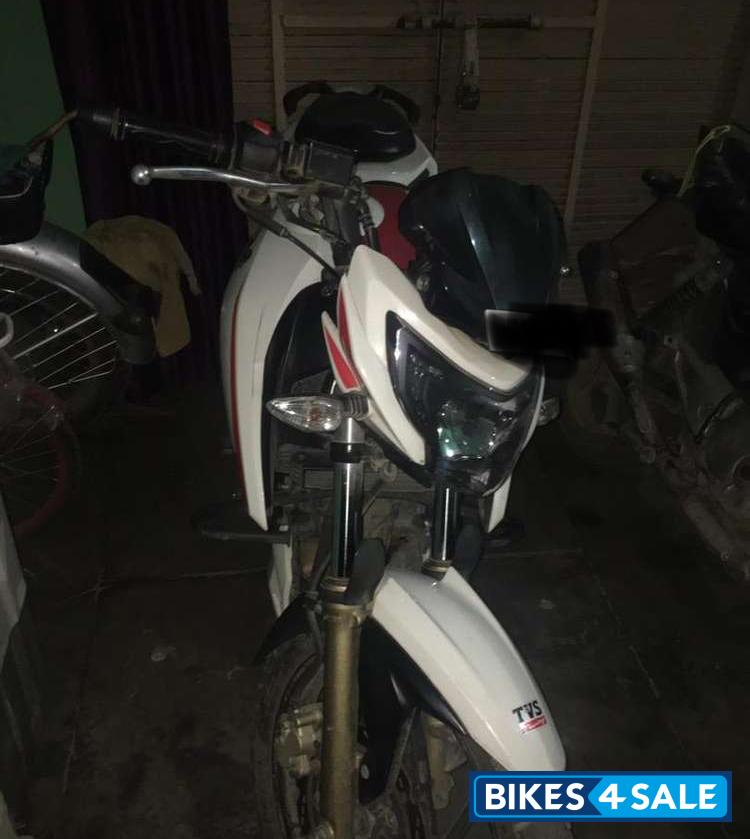 TVS Apache RTR 200 4V