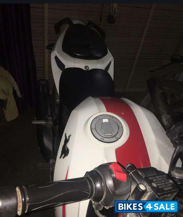 TVS Apache RTR 200 4V