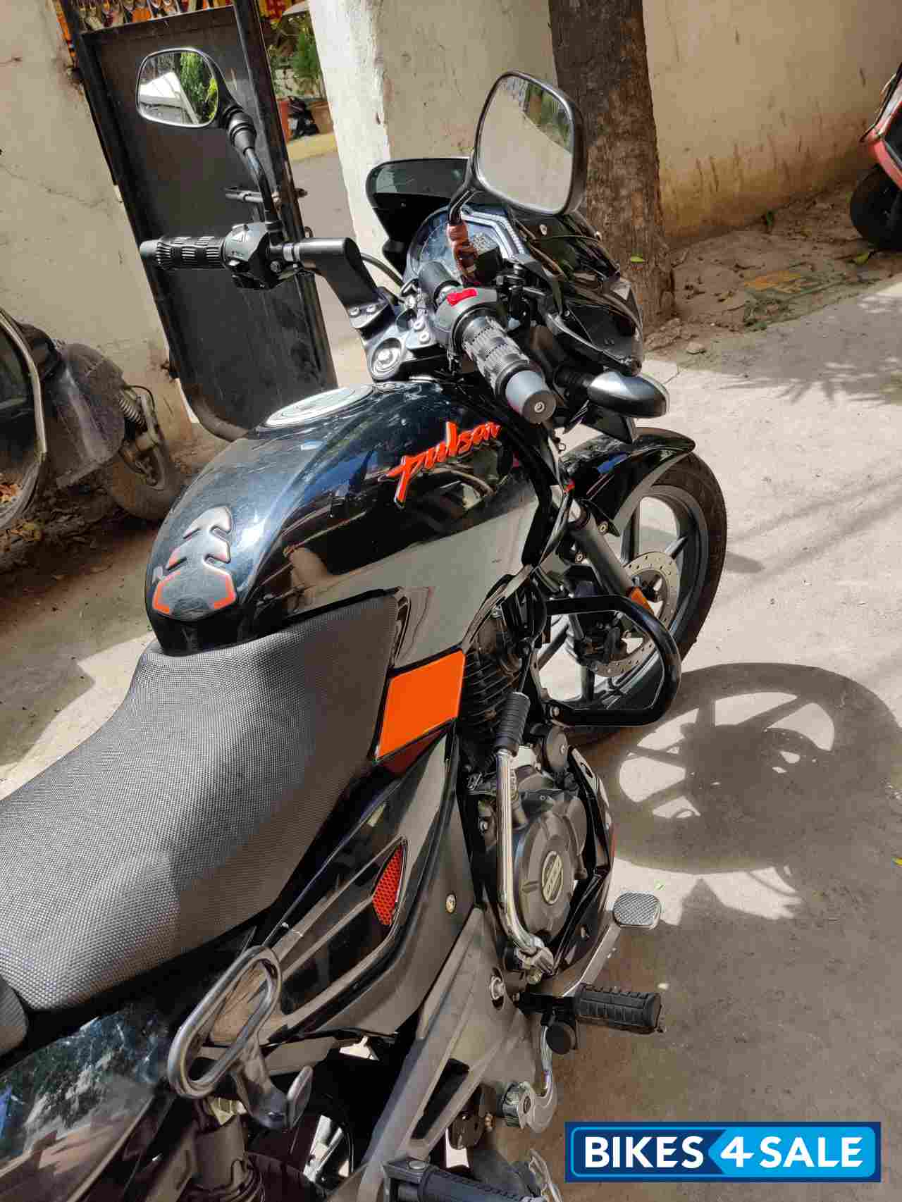 Bajaj Pulsar 125 Split Seat
