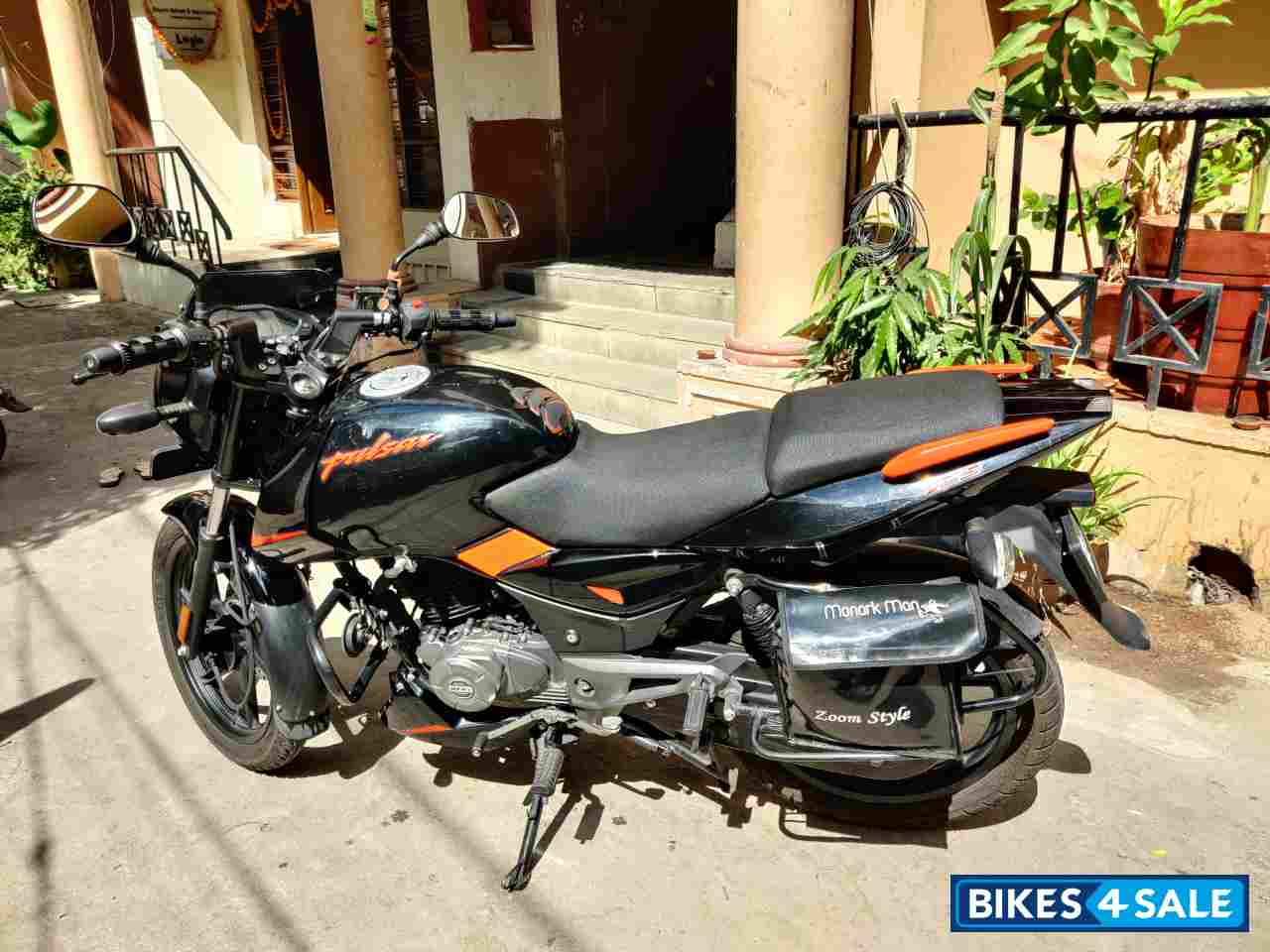 Bajaj Pulsar 125 Split Seat