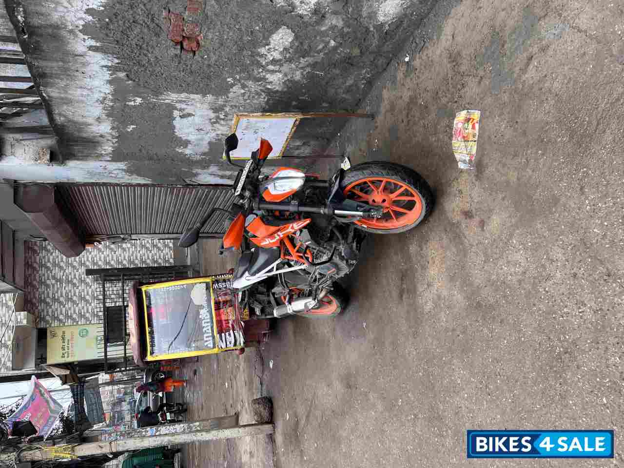 Orange KTM Duke 390