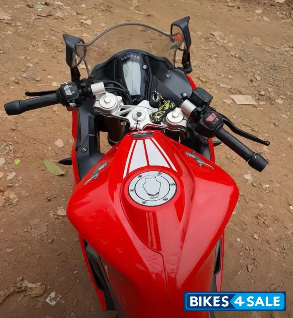 Red TVS Akula 310
