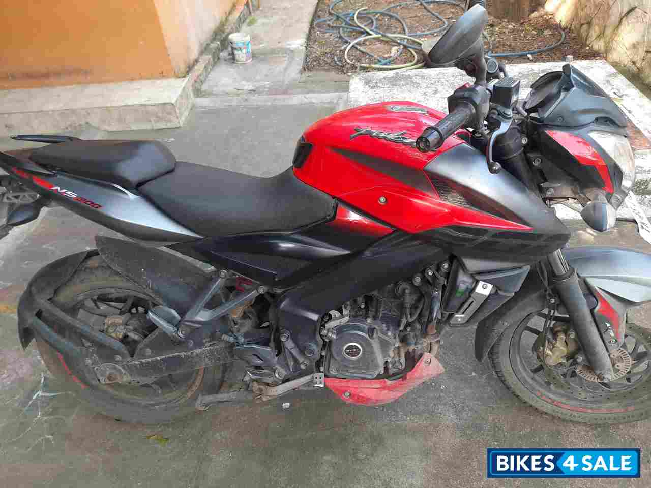 Bajaj Pulsar 200 NS Bajaj Pulsar 200 NS