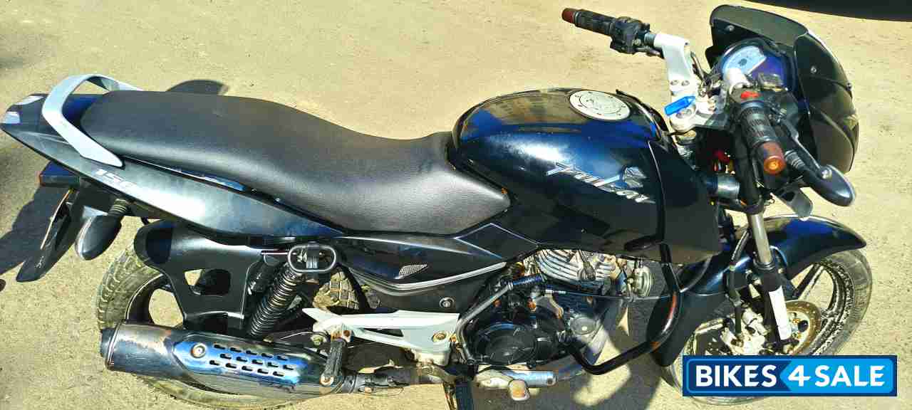 Midnight Black Bajaj Pulsar 150 Midnight Black Bajaj Pulsar 150