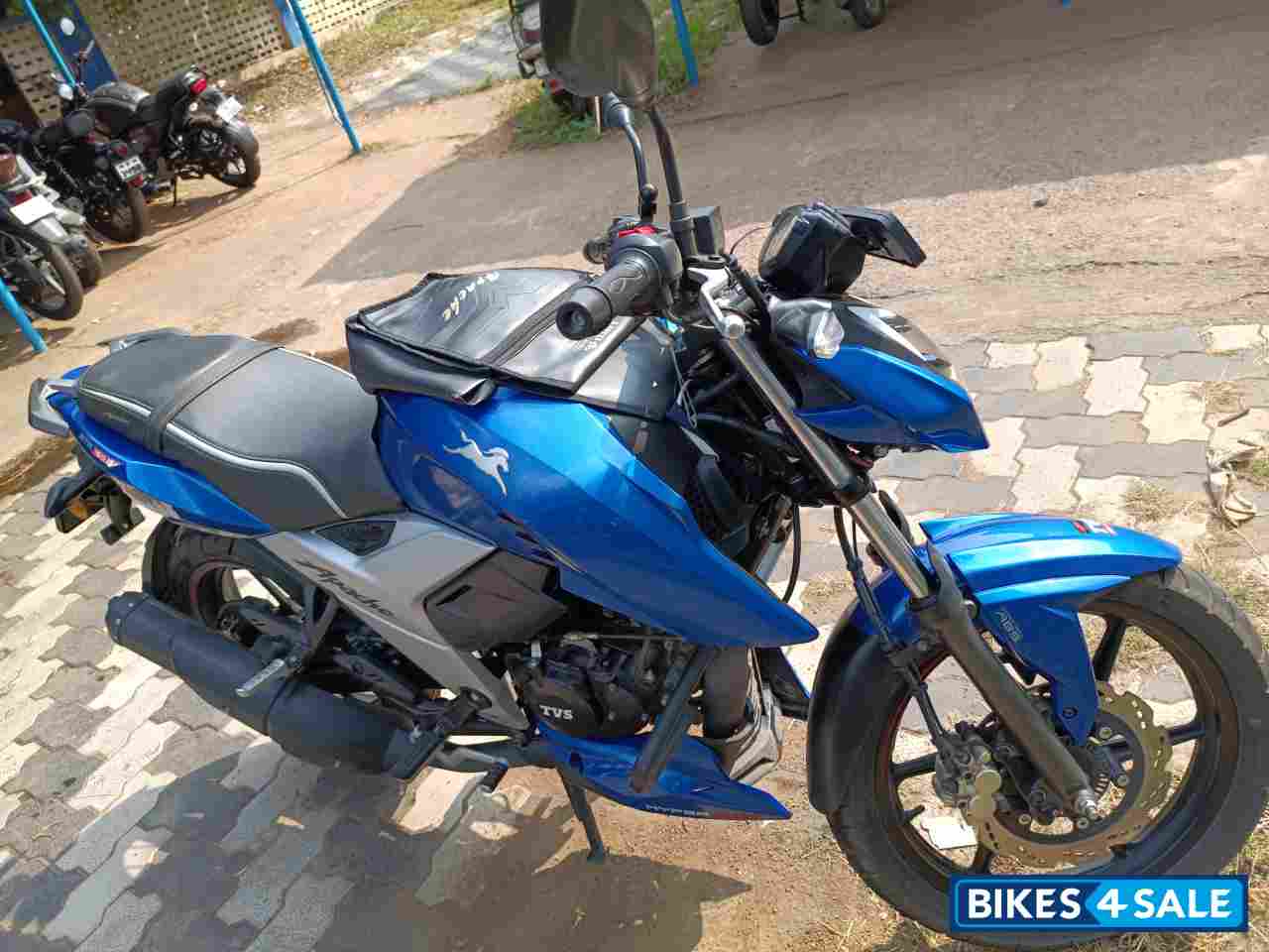Met Blue TVS Apache RTR 160 4V BS6
