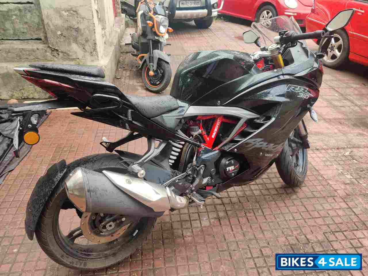 Black TVS Apache RR 310
