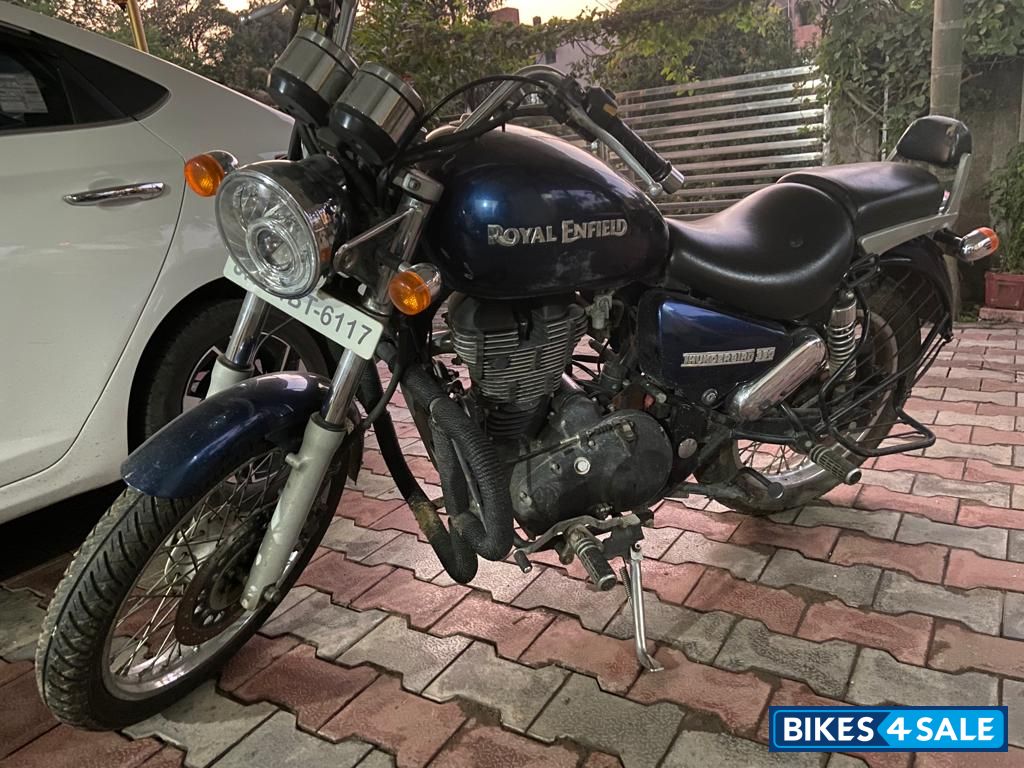 Blue Royal Enfield Thunderbird 350