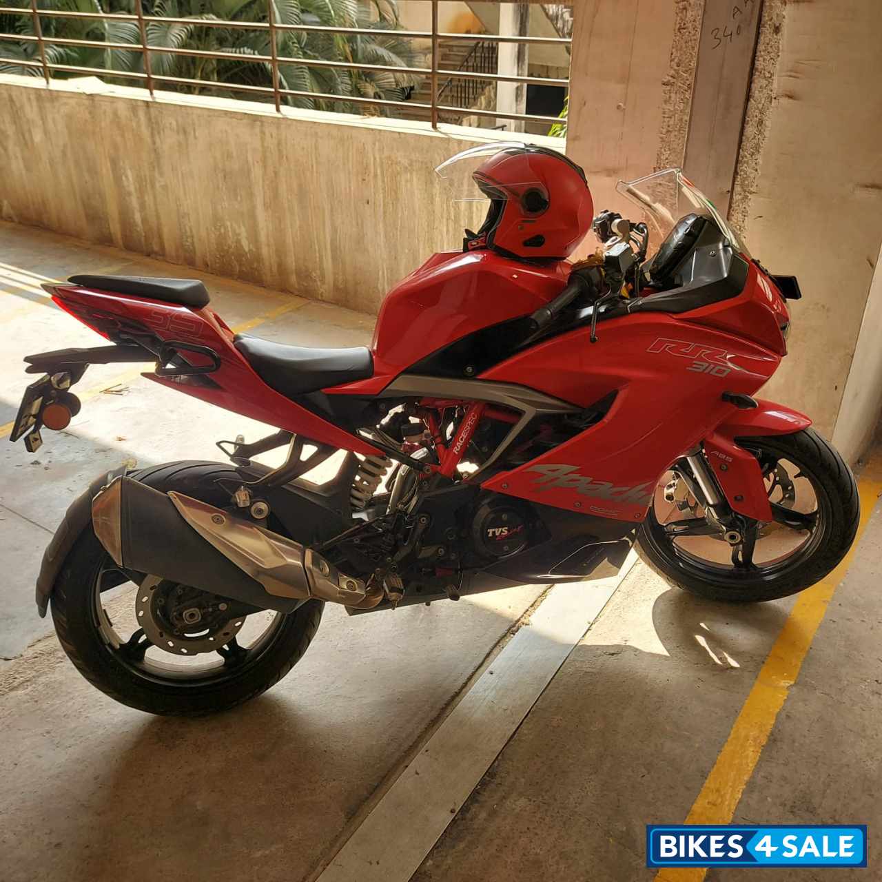 Red TVS Apache RR 310