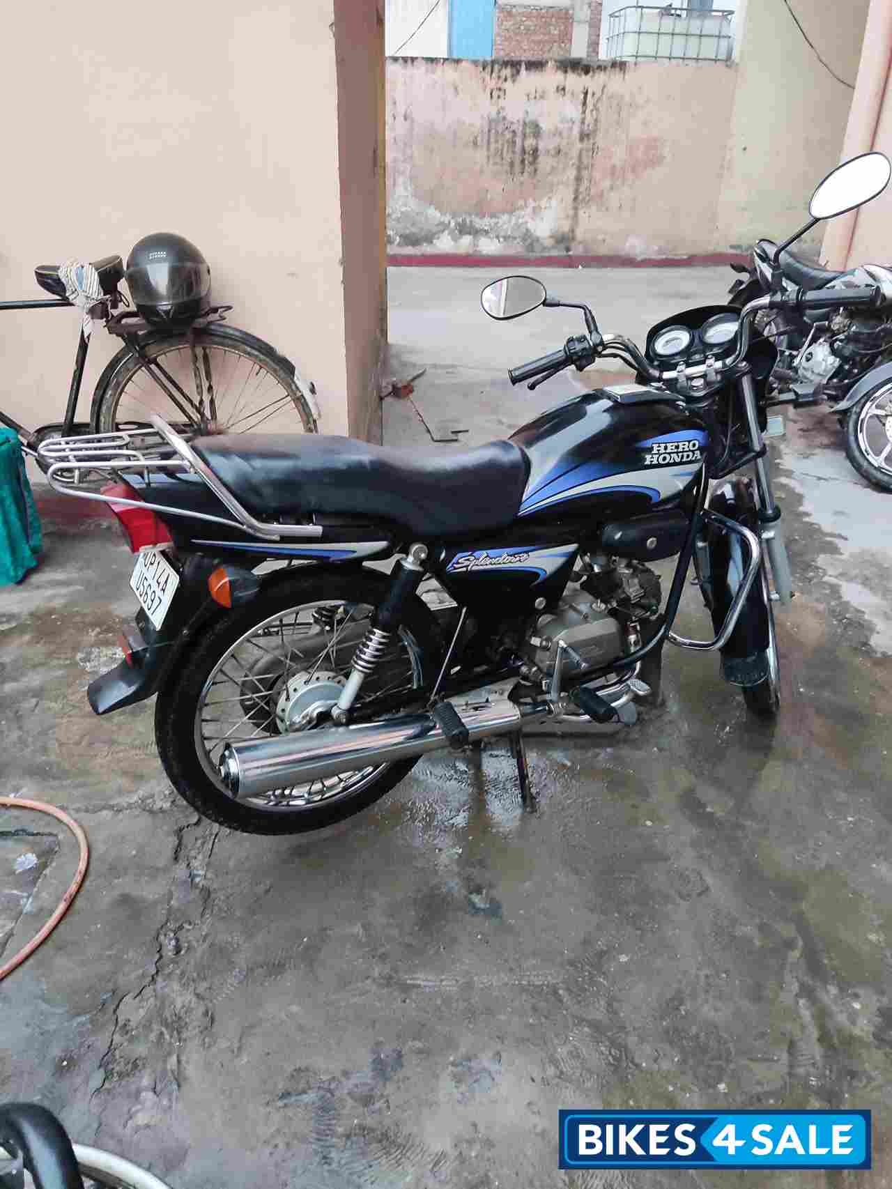 Black Hero Splendor Plus