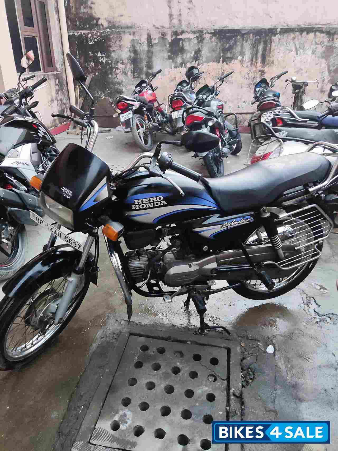 Black Hero Splendor Plus