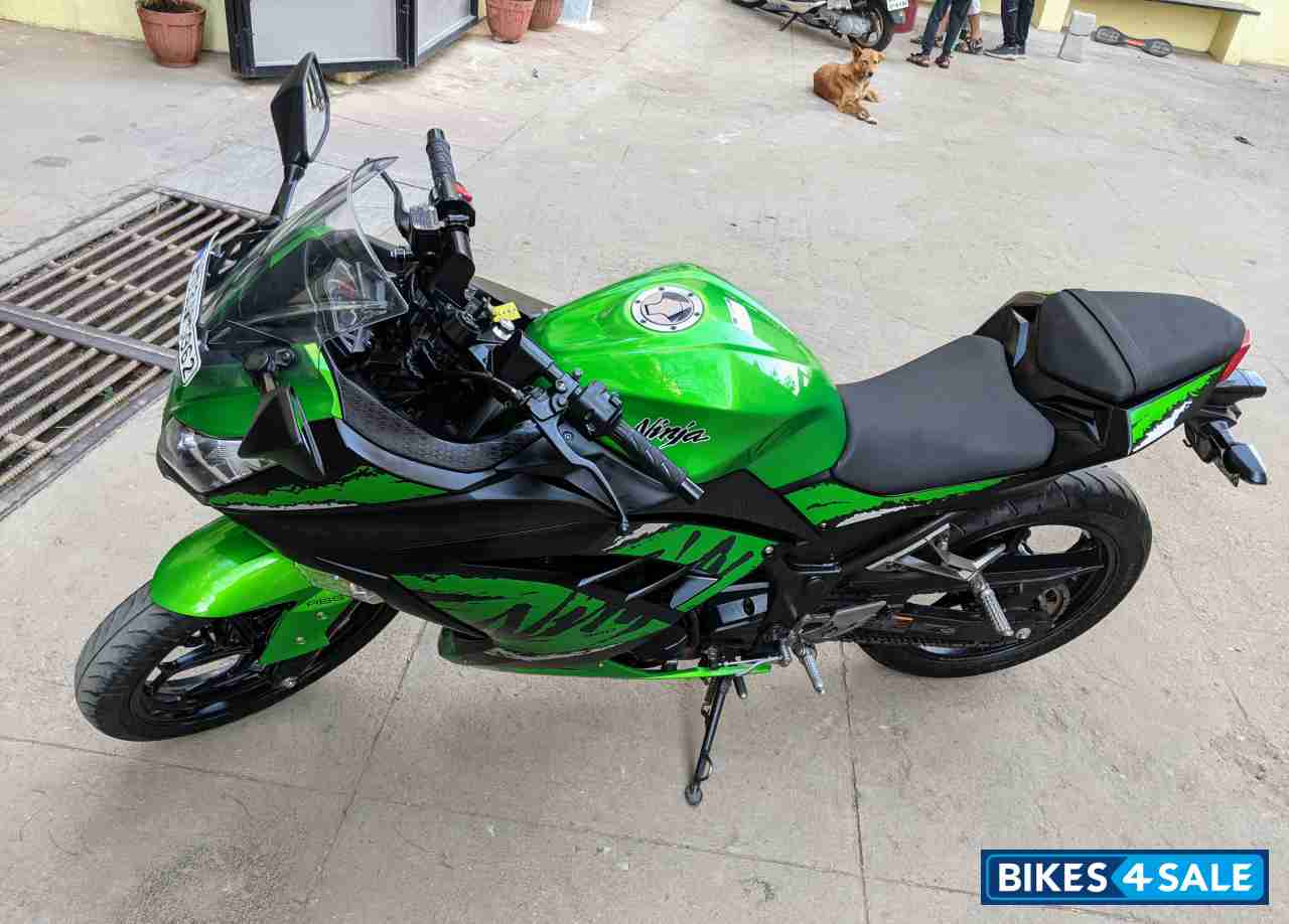 Green Kawasaki Ninja 300R