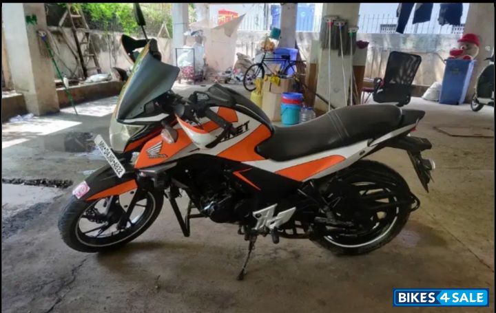 Honda CB Hornet 160R