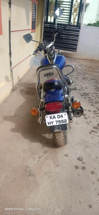 Bajaj Avenger 220 DTS-i