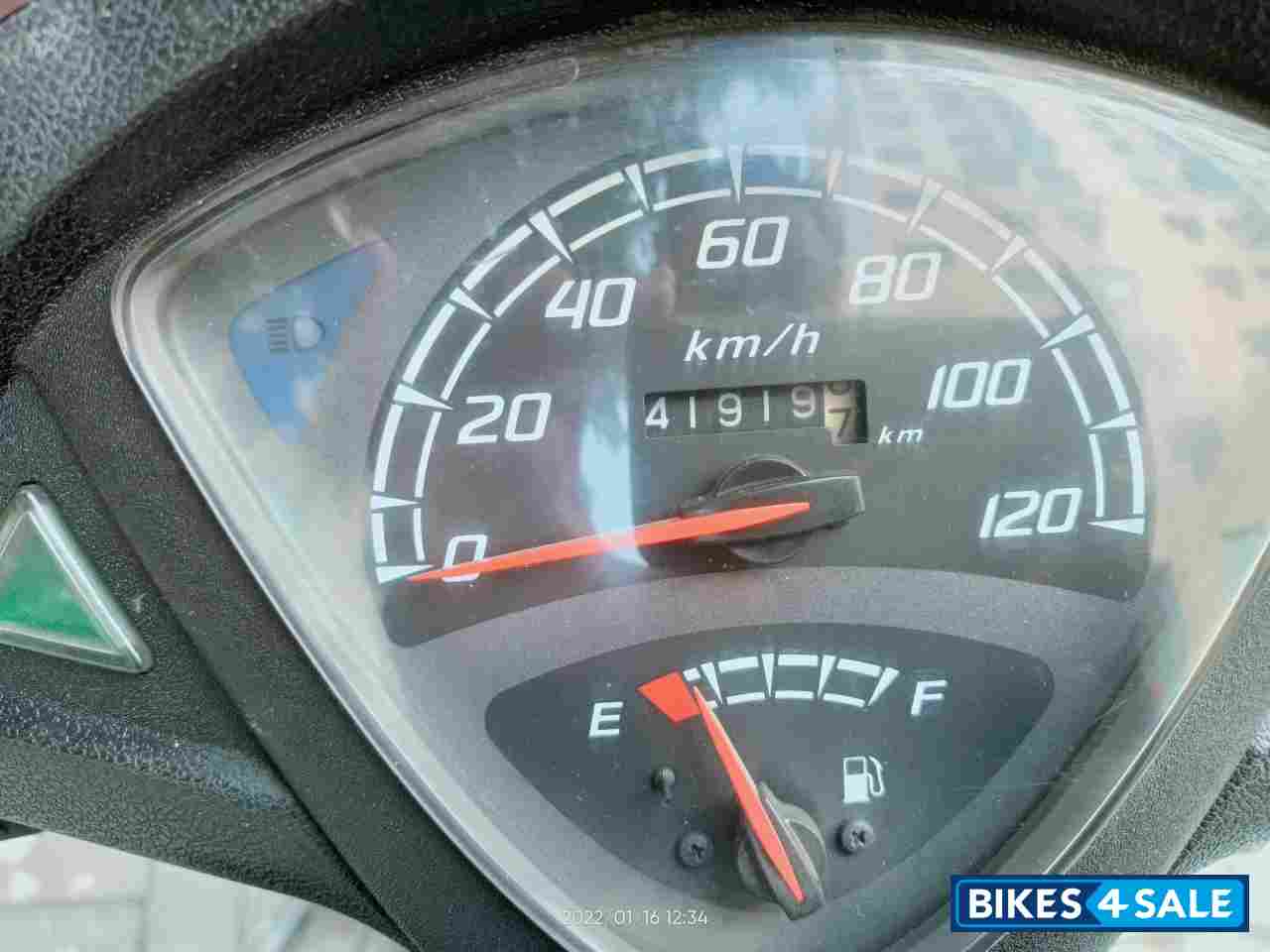 Maroon Honda Aviator