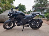 Black Yamaha FZ25